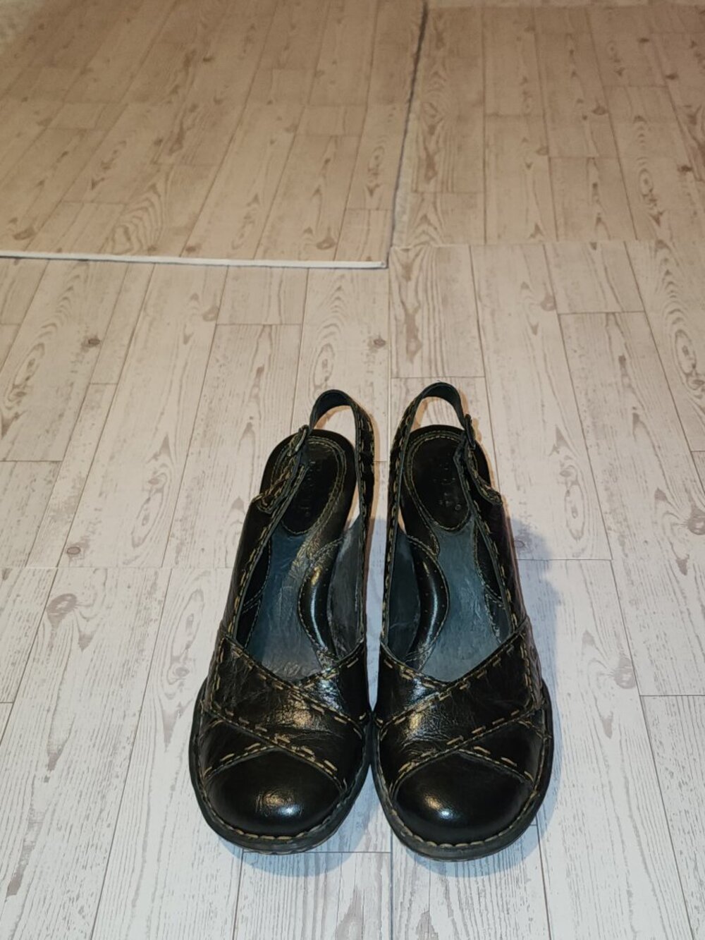 BOC Born Black Leather Slingback Heels Size 9 Block Heel Comfort Shoes - Picture 8 of 12